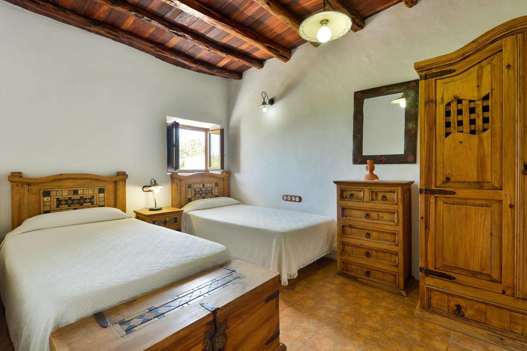 Villa Can Toni Es Cucons Сан-Джоан-де-Лабріджа Екстер'єр фото
