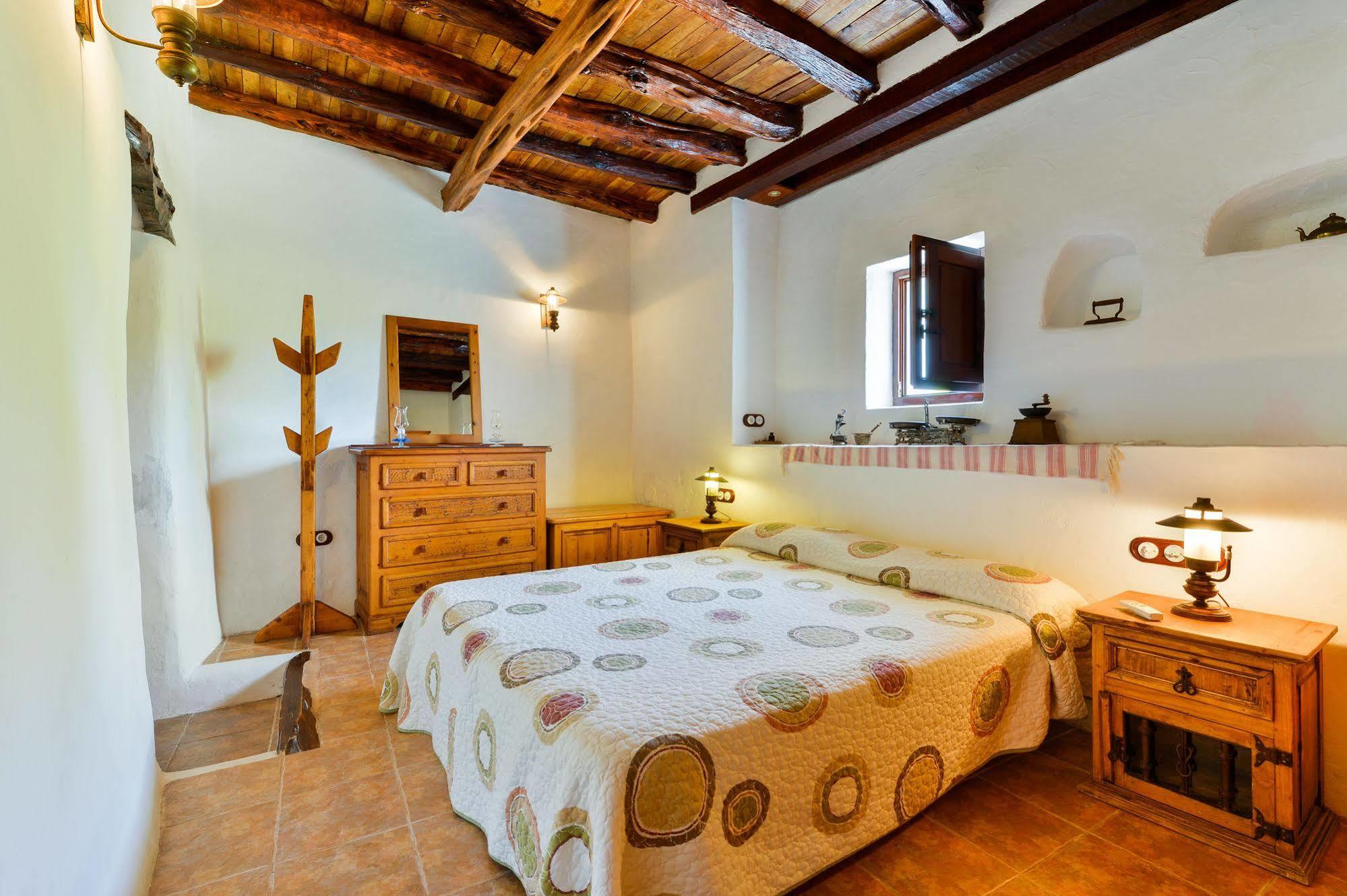 Villa Can Toni Es Cucons Сан-Джоан-де-Лабріджа Екстер'єр фото