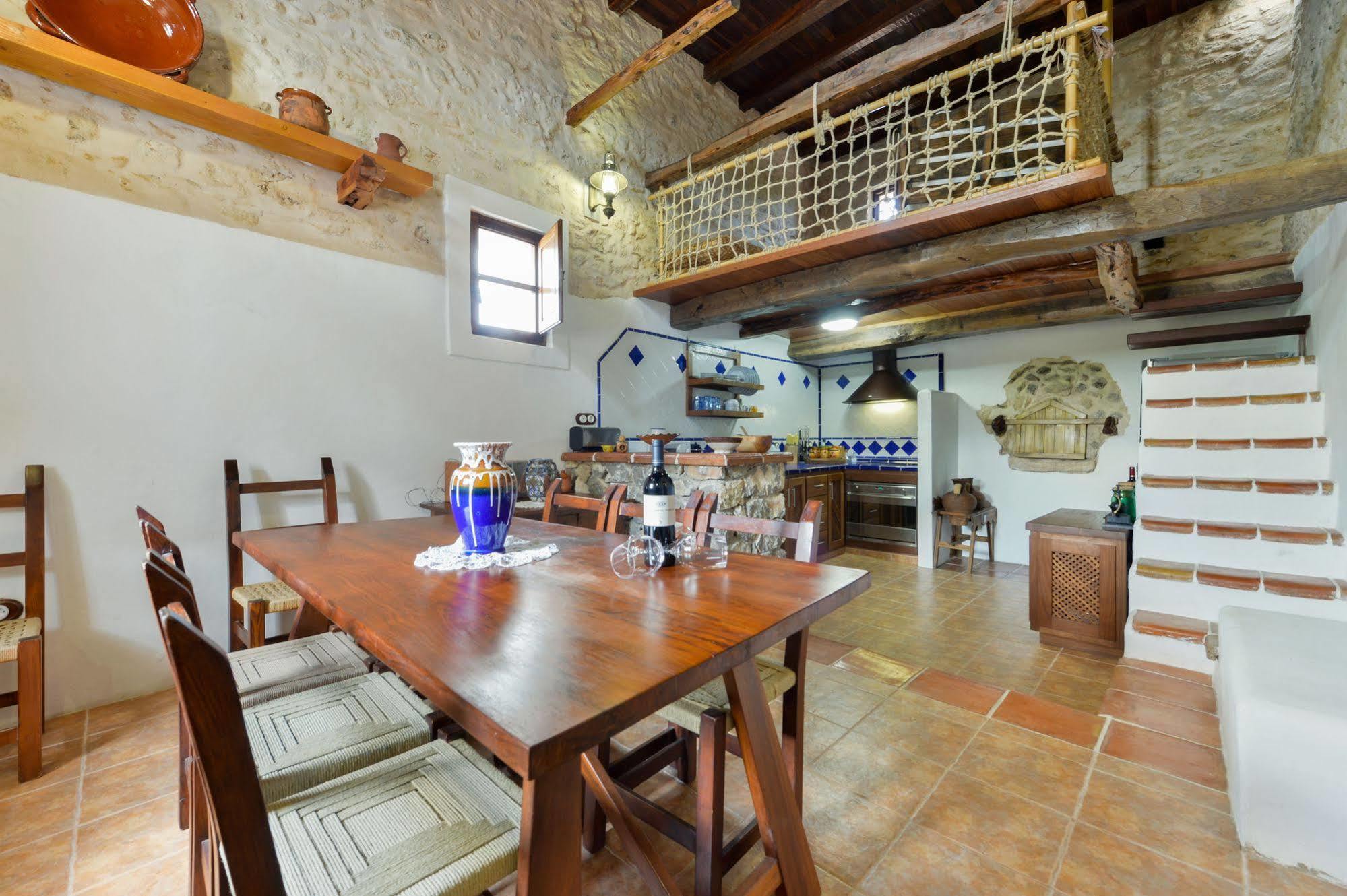 Villa Can Toni Es Cucons Сан-Джоан-де-Лабріджа Екстер'єр фото