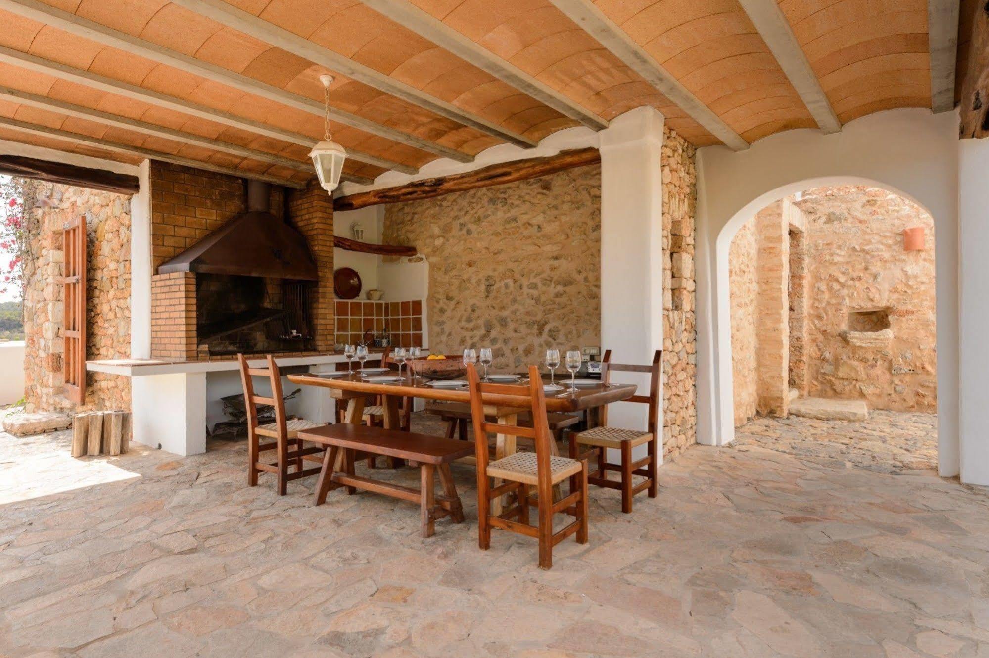 Villa Can Toni Es Cucons Сан-Джоан-де-Лабріджа Екстер'єр фото